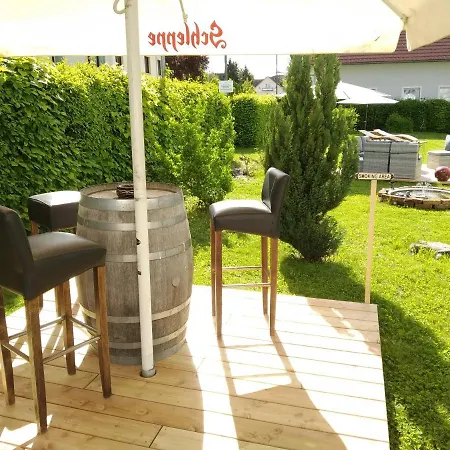 Guest house Gaestehaus Residenz Lapeiner Portschach am Woerthersee