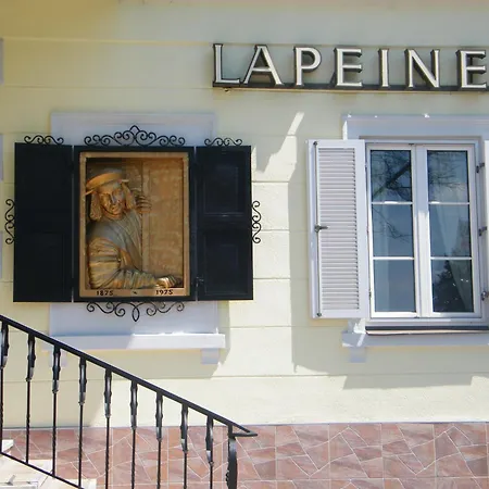 Guest house Gaestehaus Residenz Lapeiner Portschach am Woerthersee