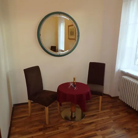 Guest house Gaestehaus Residenz Lapeiner Portschach am Woerthersee