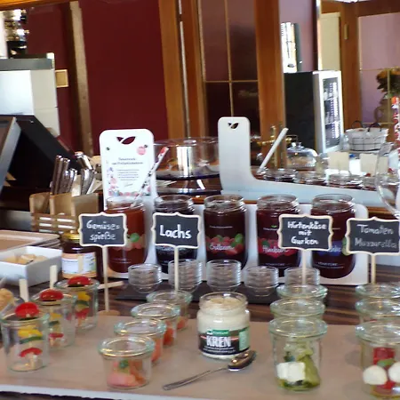 Gaestehaus Residenz Lapeiner Guest house Portschach am Woerthersee