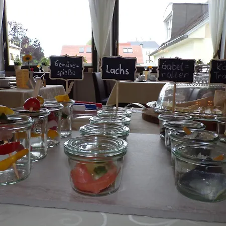 Gaestehaus Residenz Lapeiner Guest house Portschach am Woerthersee