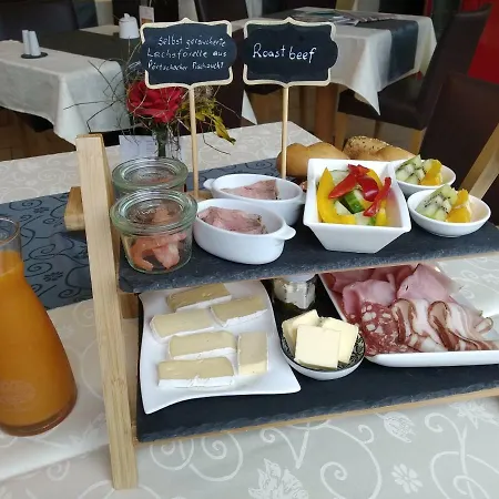 Gaestehaus Residenz Lapeiner Portschach am Woerthersee