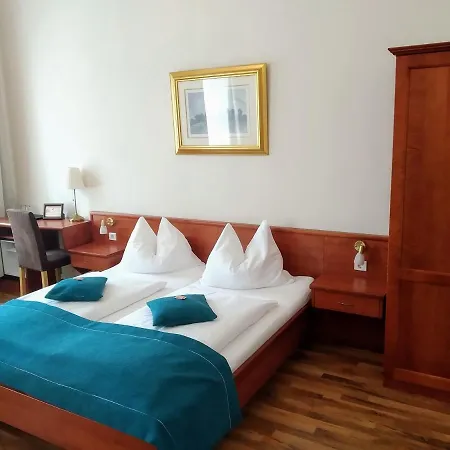 Gaestehaus Residenz Lapeiner Portschach am Woerthersee