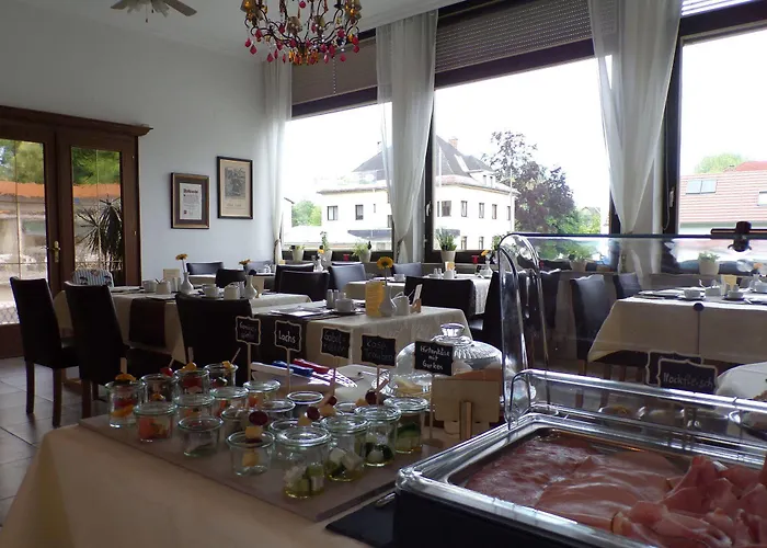 Gaestehaus Residenz Lapeiner Guest house Portschach am Woerthersee